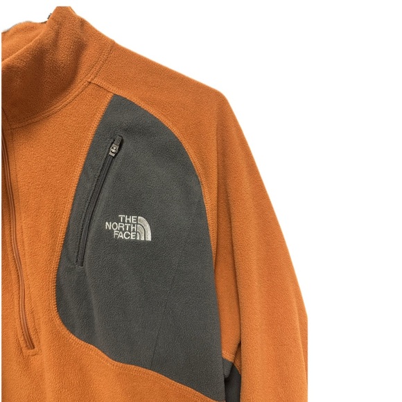The North Face | Men’s Half-Zip Fleece Pullover - Picture 2 of 5